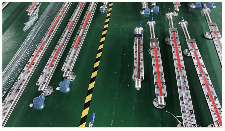 頂裝磁翻板液位計產(chǎn)品圖